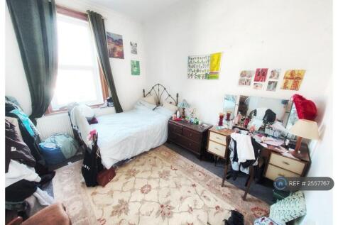 Large Bedroom