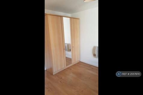 Wardrobe In 2nd Bedrrom
