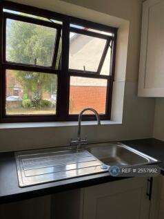 New Sink And Taps And Splash Backs