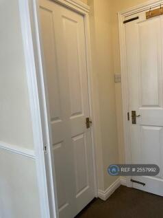 Door From Hallway To Bedroom 
