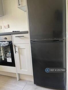 2 Kitchen Drawers Included