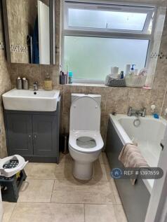 Family Bathroom 