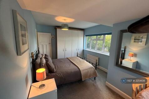 Bed 2 With Kingsize Bed