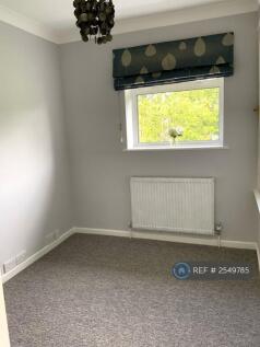 3rd Bedroom / Study