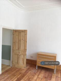 Bed 1 - 5.5m By 4.5m