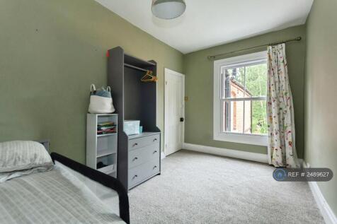2nd Bedroom 