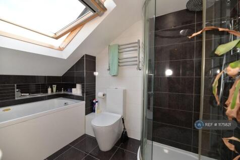 En-Suite Jacuzzi 