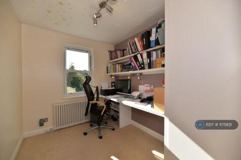 Single Bedroom 4/ Study