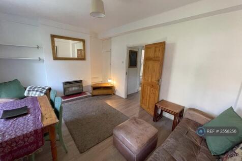 More Lounge