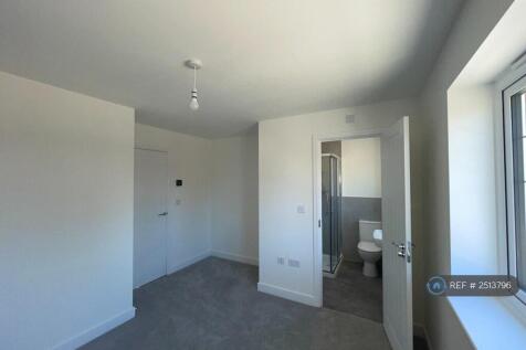 Ensuite Master Bedroom