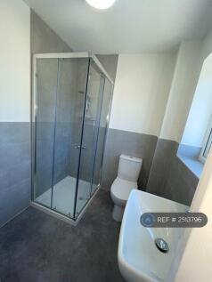 Ensuite Master Bedroom