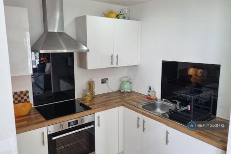 Kitchen (With Current Tenants Belongings)
