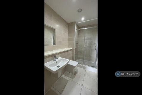 Ensuite Bathroom To Master Bedroom 