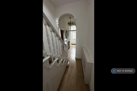 Entrance/Hallway