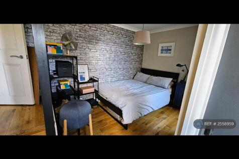 Second Double Bedroom 