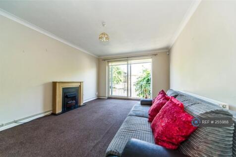 Lounge With Balcony 