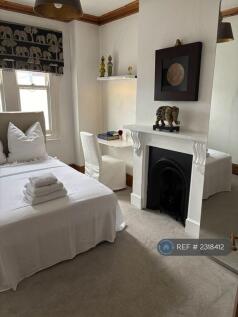 Bedroom - Room 2