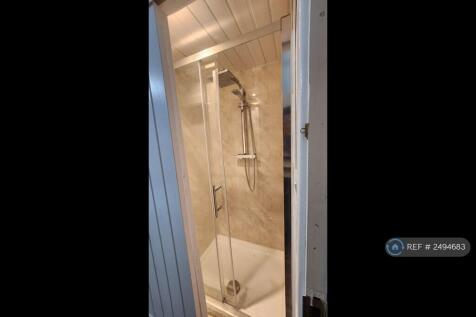 Bedroom 1 Ensuite
