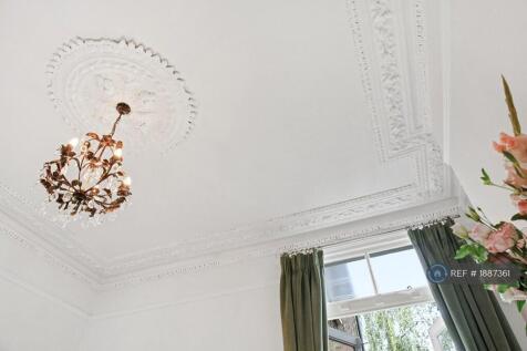 10ft High Ceilings