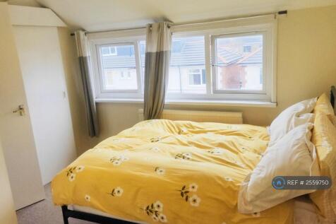 Bedroom (2nd Floor)