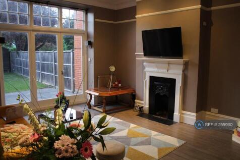 Reception Room- Direct Access To Private Garden