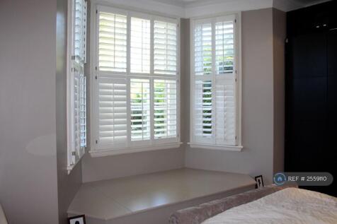 Master Bedroom- Bay Window &amp; Extra Storage Beneath