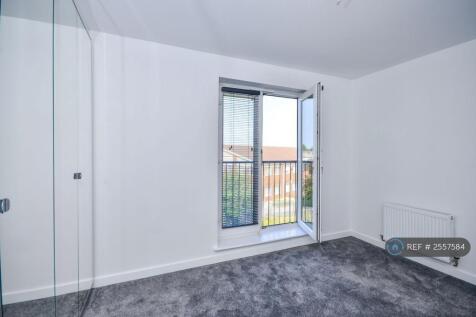 Sf - Front/Master Bedroom 2