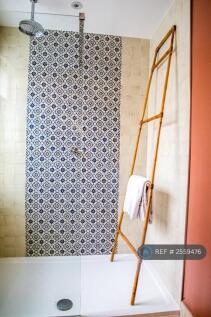 1f Bath