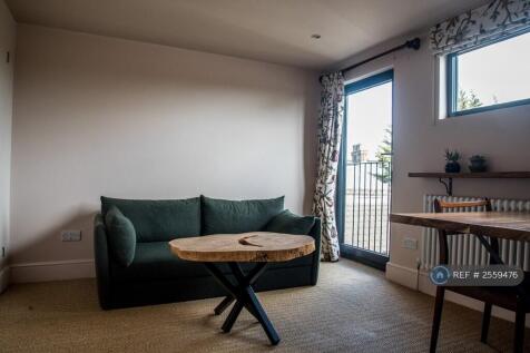 Top Loft Guest Bed/Study