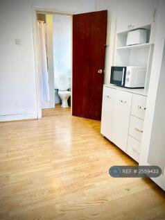 Fridge/Freezer And Microwave