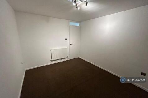 Main  Bedroom