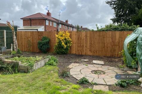Garden New Rear Fence