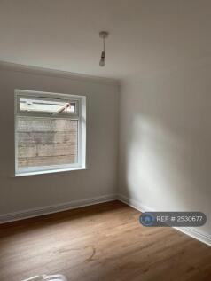 Side Bedroom