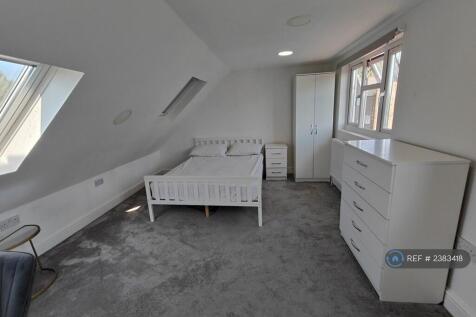 1) 4 Bed House