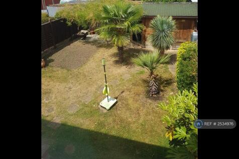 Garden View From Rear Double Bedroom