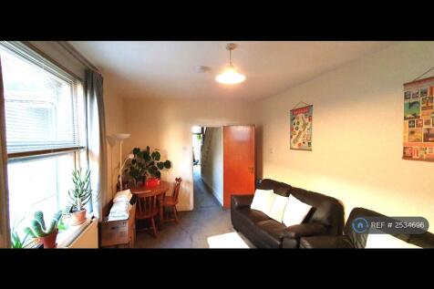 Lounge - Photo 1
