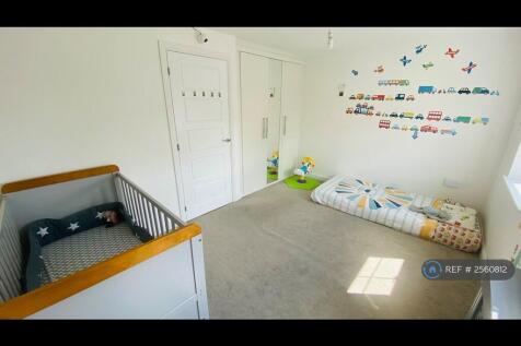 Double Bedroom 2 With Built In Wardrobe