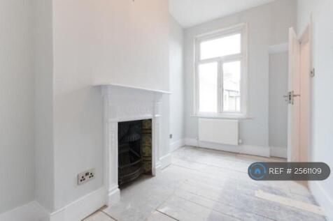 Middle Bedroom/Office/Nursery, Small - Carpeted