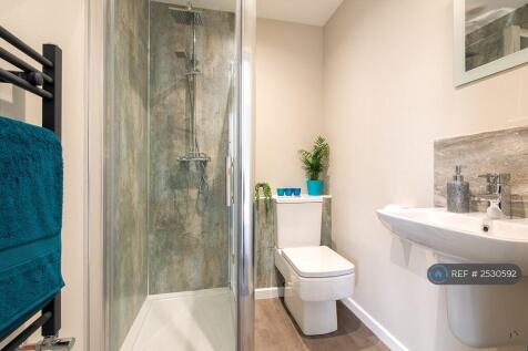 Room 3 - Ensuite