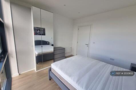 Large Double Bedroom