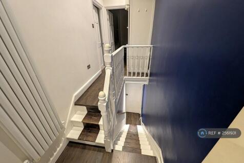 Entrance / Corridor