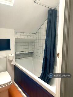 Bathroom - Full Sized Bath And More Storage