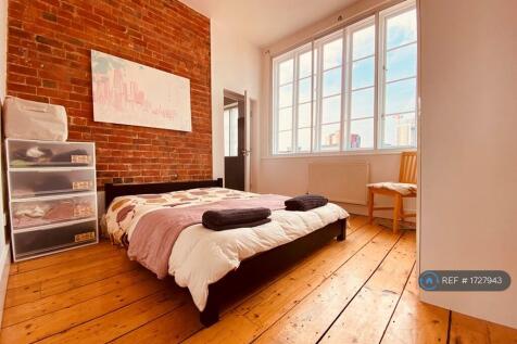 Two Large Double Bedrooms