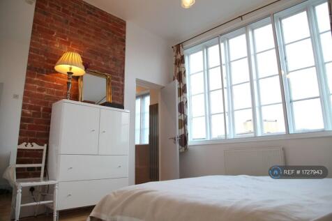 Large Double Bedrooms 
