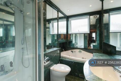 Bathroom 1st Floor 