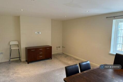 Living/Dining Room 1.3