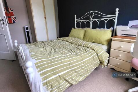 Double Bedroom 2
