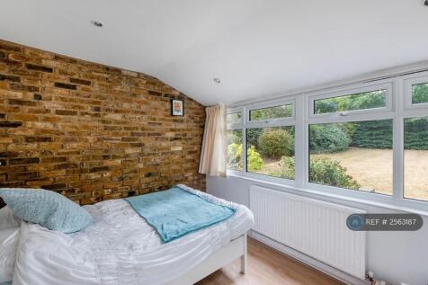 Rear Garden Facing Bedroom
