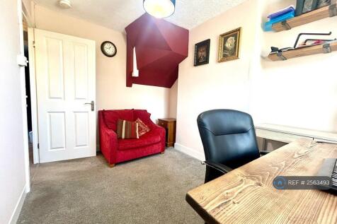 3rd Bedroom/Home Office