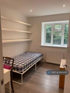 Bedroom 3 (Single Bedroom With Desk)